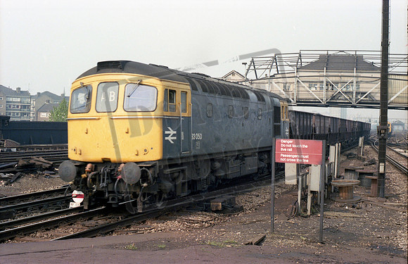 33050 1980c Clapham Jcn