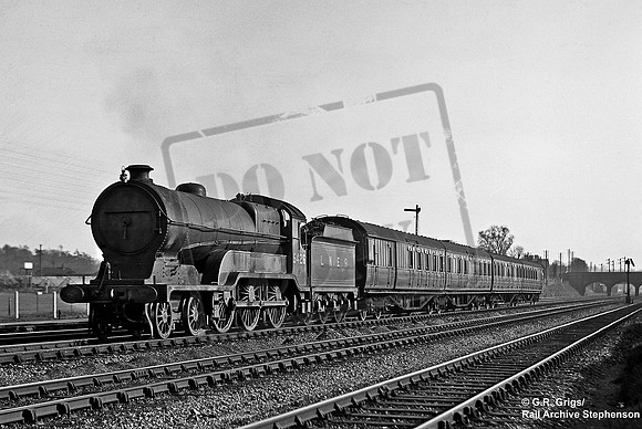 5426 1937 near Hatfield
