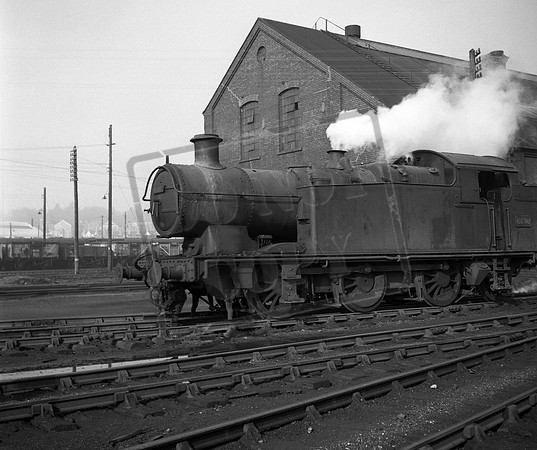 6690 1963-03-23 Aberdare shed