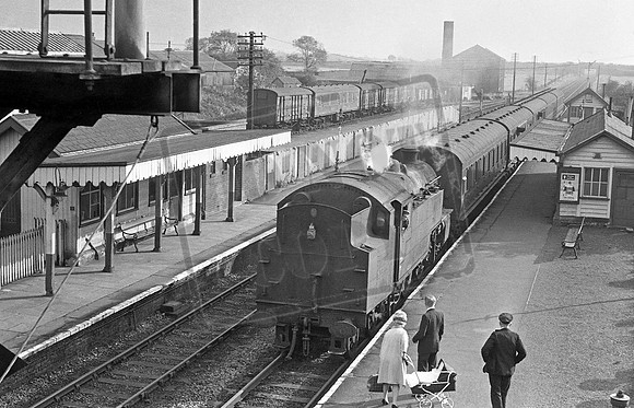 42295 1964-10-11 Lowton St Marys