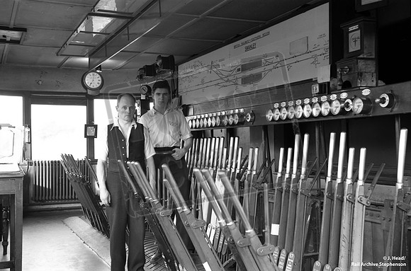 Signalbox interior 1954-08-26 Swanley