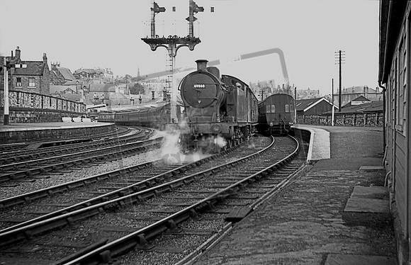 69888 1955-09-10 Whitby