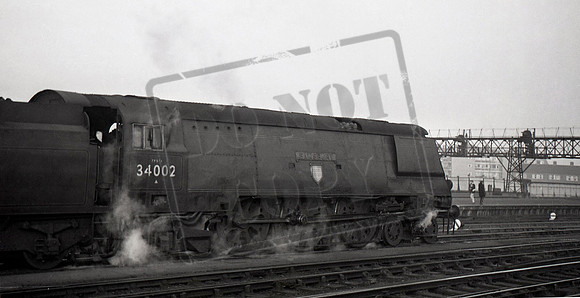 34002 1960s Clapham Junction
