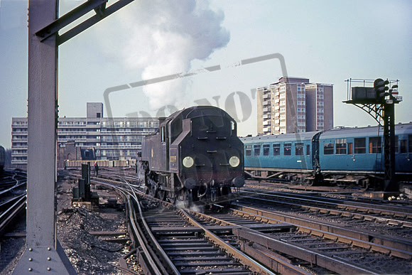 82019 1967 London Waterloo
