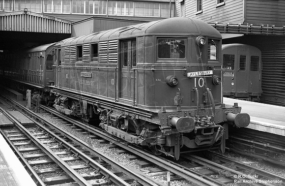 MET 10 1961-06-22 Baker Street