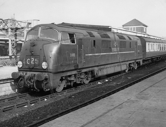 D812 1961-03-11 Plymouth
