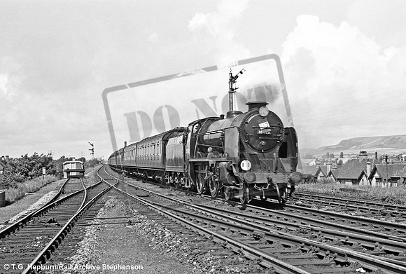30929 1952c Folkestone Central