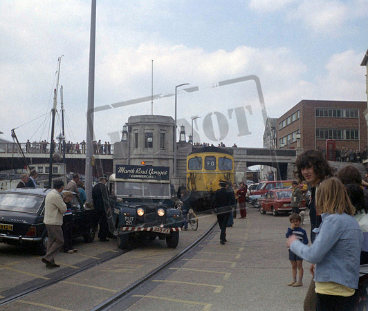 33111 1976c Weymouth Quay
