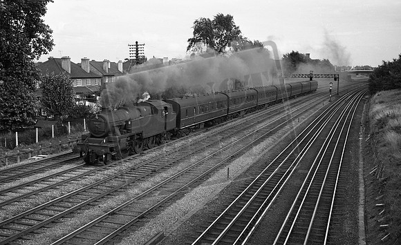 42585 1962-08-21 between Harrow and Kenton
